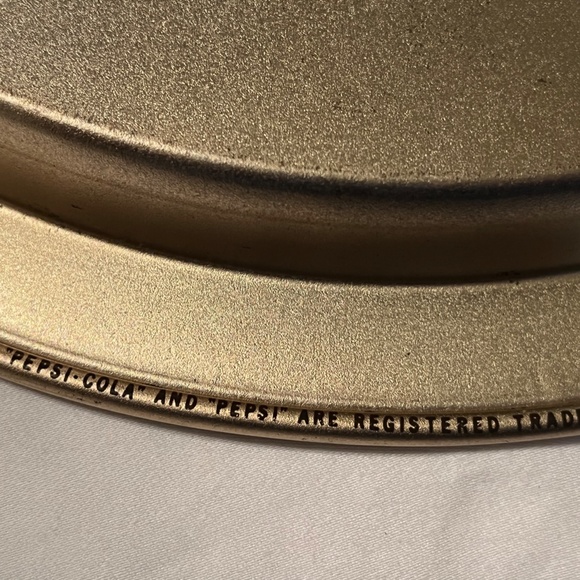 Vintage Tin Oval Pepsi Cola Lady in Blue Tip Tray - Delicious Healthful 5 cents - Picture 3 of 8